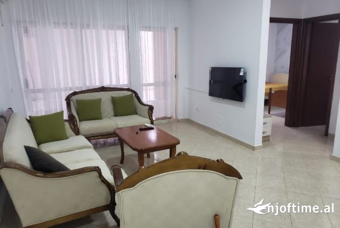 Shtepi me qera 2+1 ne Tirane - 480 Euro