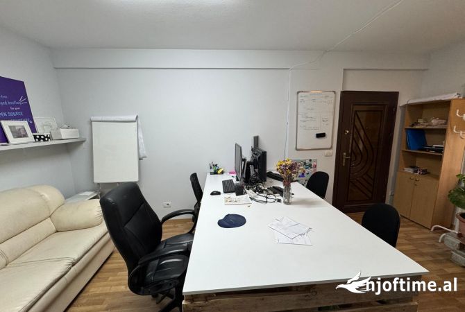Ambient biznesi me qera 1+1 ne Tirane - 550 Euro