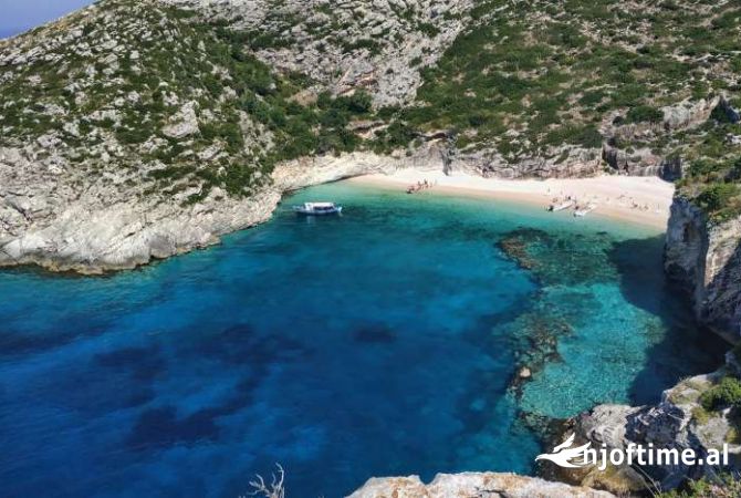 Truall ose Toke  ne Vlore - 370,000 Euro