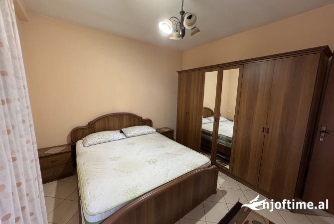 Shtepi me qera 1+1 ne Tirane - 50,000 Leke
