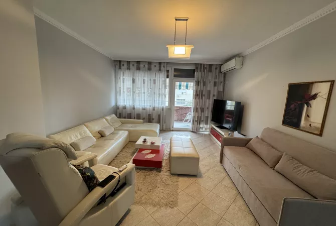 Shtepi ne shitje 2+1 ne Tirane - 250,000 Euro