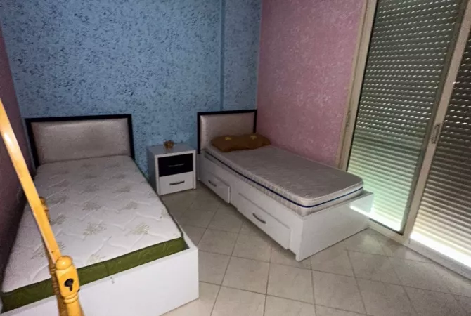 Shtepi me qera 2+1 ne Tirane - 400 Euro