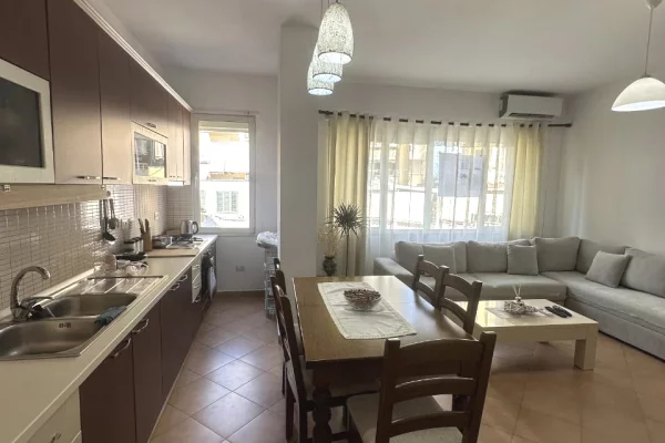 Shtepi ne shitje 2+1 ne Tirane - 170,000 Euro