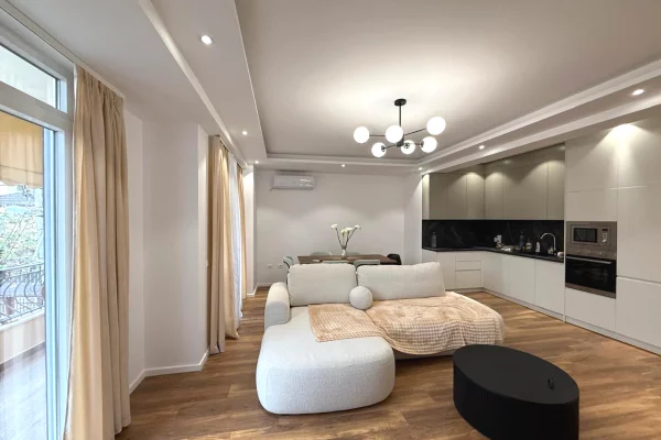 Shtepi me qera 1+1 ne Tirane - 550 Euro