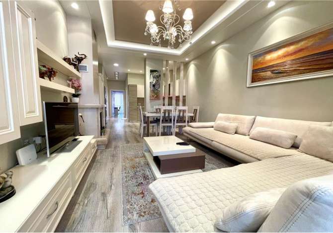 Shtepi me qera 2+1 ne Tirane - 850 Euro