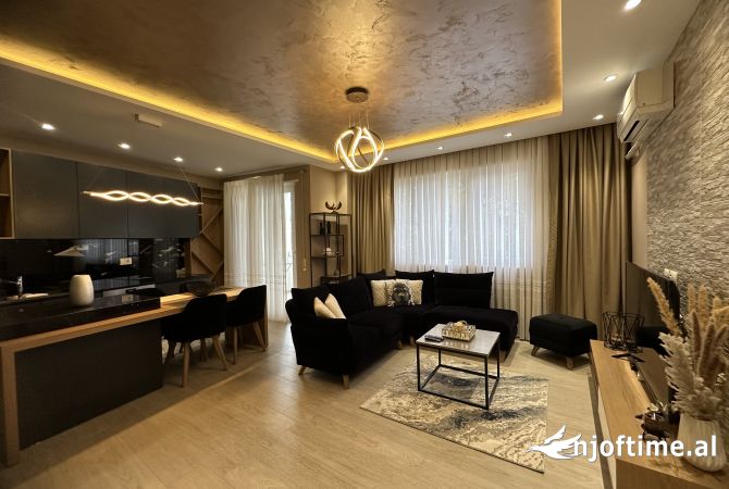 Shtepi me qera 2+1 ne Tirane - 800 Euro
