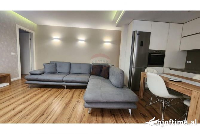 Shtepi me qera 2+1 ne Tirane - 1,100 Euro