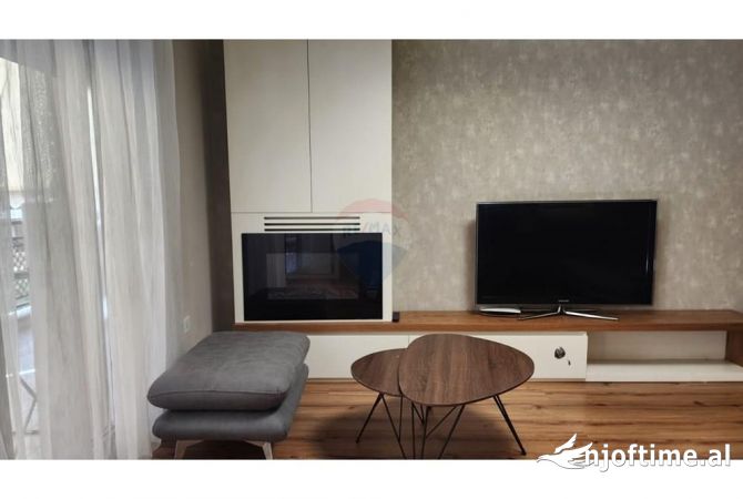 Shtepi me qera 2+1 ne Tirane - 1,100 Euro