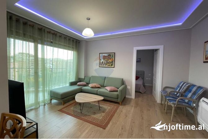 Shtepi me qera 2+1 ne Tirane - 1,500 Euro