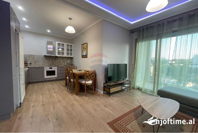 Shtepi me qera 2+1 ne Tirane - 1,500 Euro