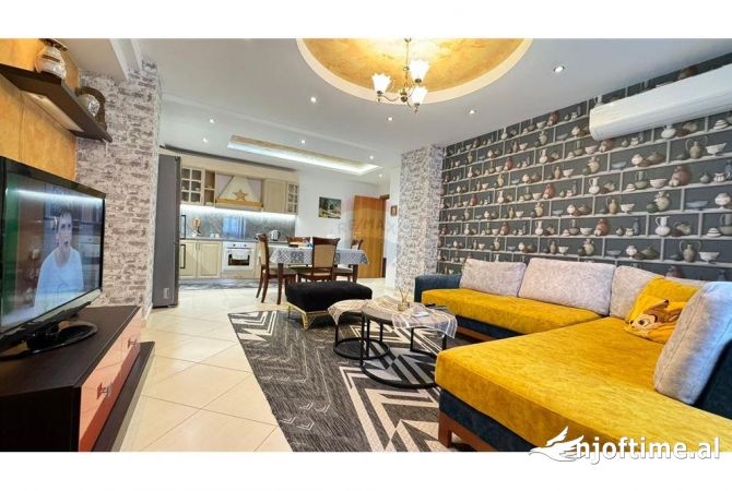 Shtepi me qera 2+1 ne Tirane - 800 Euro