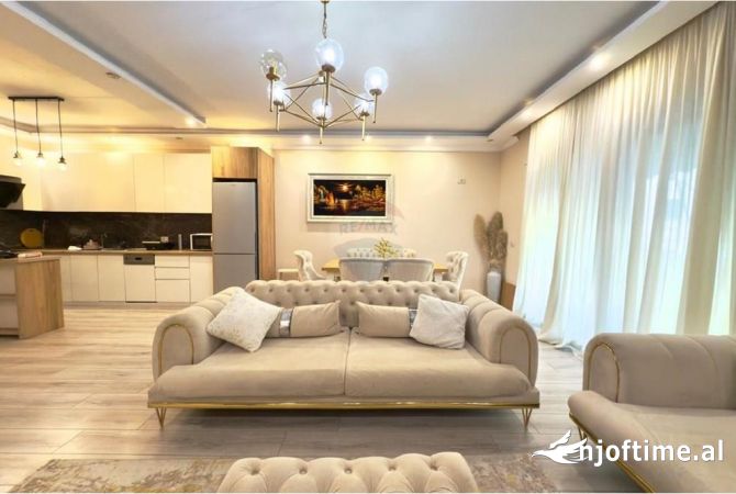 Shtepi me qera 2+1 ne Tirane - 800 Euro