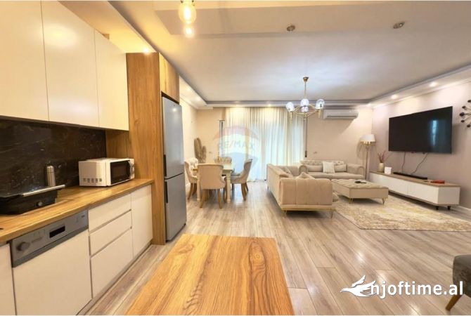 Shtepi me qera 2+1 ne Tirane - 800 Euro
