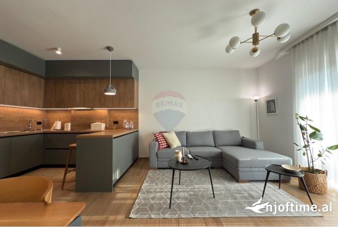 Shtepi me qera 2+1 ne Tirane - 1,100 Euro