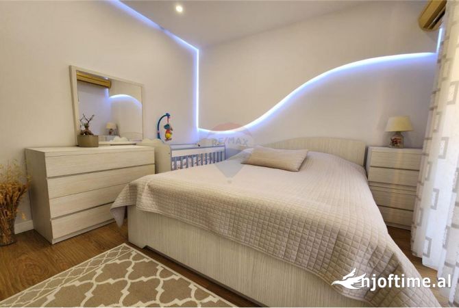 Shtepi me qera 2+1 ne Tirane - 800 Euro