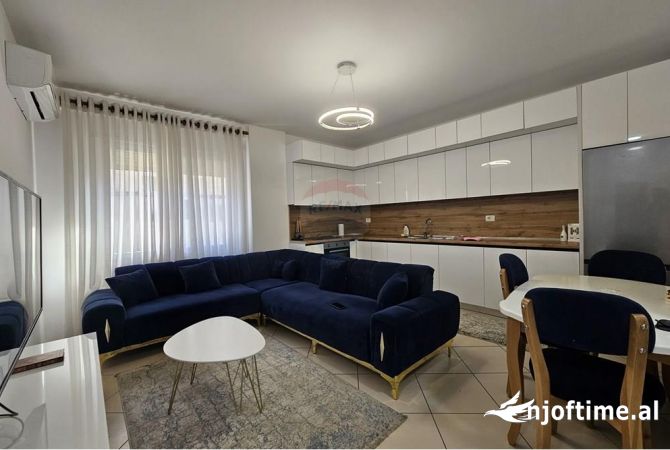Shtepi me qera Apartament ne Tirane, 2+1, Mobilimi E mobiluar, Pagesa 800  Euro.