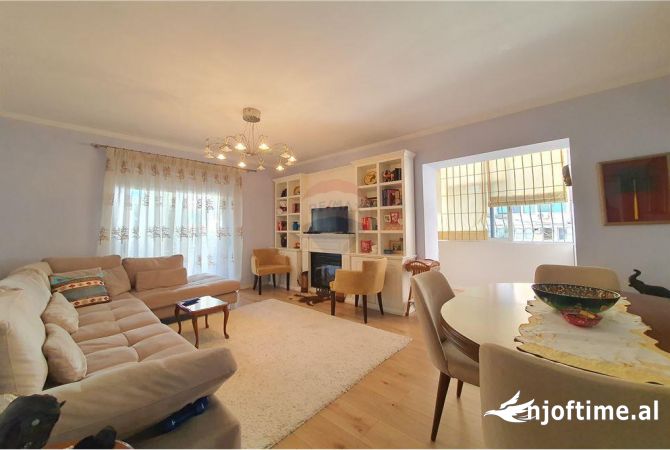 Shtepi me qera 2+1 ne Tirane - 700 Euro