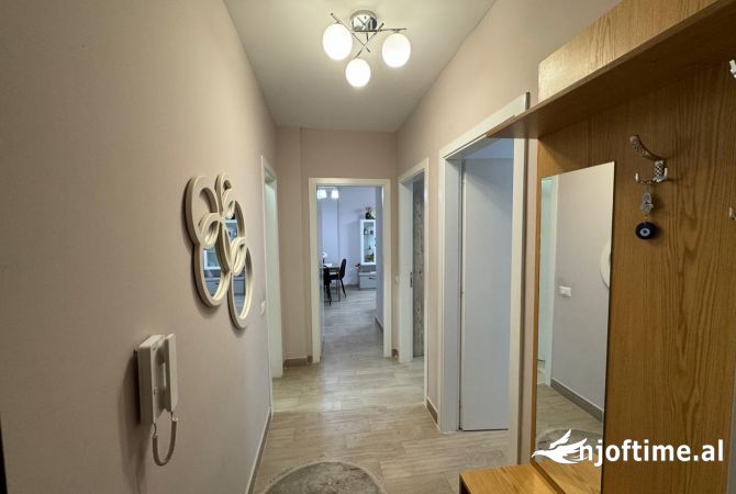 Shtepi me qera Apartament ne Tirane, 2+1, Mobilimi E mobiluar, Pagesa 650  Euro.