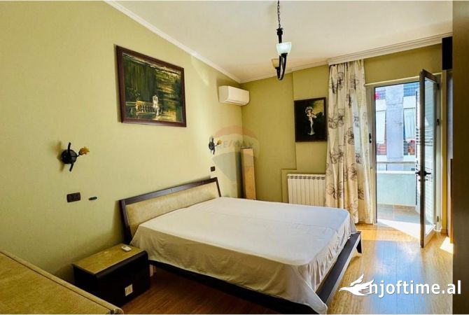Shtepi me qera Apartament ne Tirane, 2+1, Mobilimi E mobiluar, Pagesa 700  Euro.