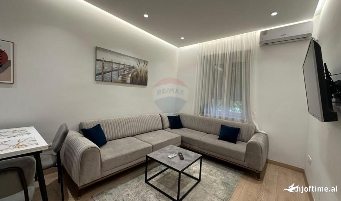 Shtepi me qera Apartament ne Tirane, 1+1, Mobilimi E mobiluar, Pagesa 650  Euro.