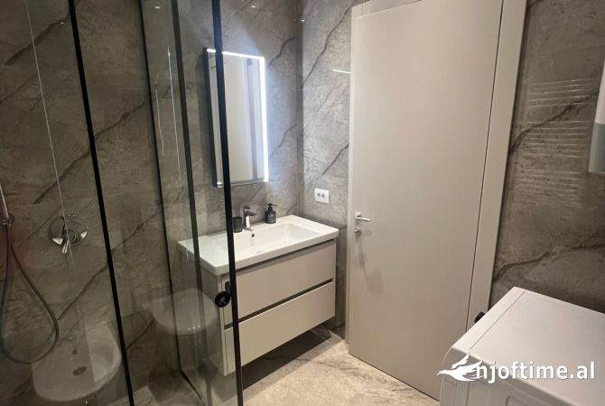 Shtepi me qera Apartament ne Tirane, 1+1, Mobilimi E mobiluar, Pagesa 800  Euro.