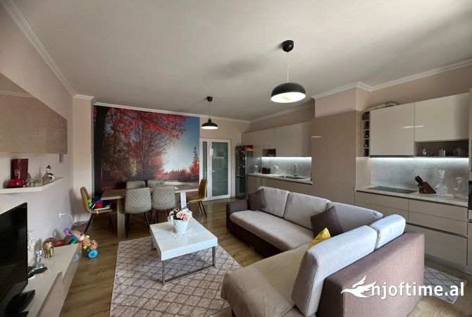 Shtepi me qera 2+1 ne Tirane - 700 Euro