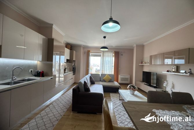 Shtepi me qera 2+1 ne Tirane - 700 Euro