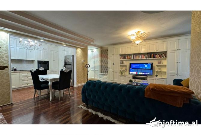 Shtepi me qera 2+1 ne Tirane - 1,000 Euro
