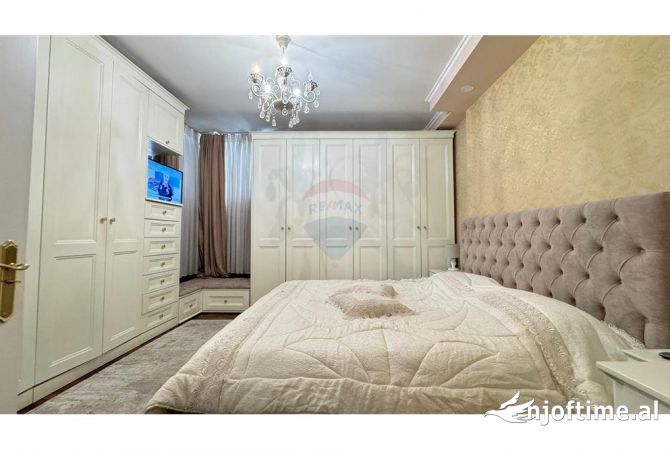 Shtepi me qera 2+1 ne Tirane - 1,000 Euro