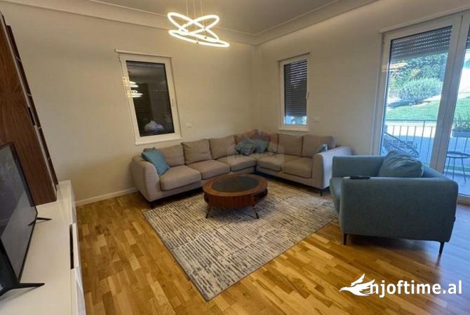 Shtepi me qera 2+1 ne Tirane - 1,500 Euro