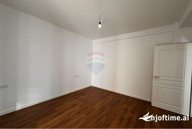 Shtepi ne shitje 1+1 ne Tirane - 150,000 Euro