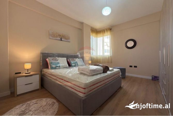 Shtepi me qera Apartament ne Tirane, 2+1, Mobilimi E mobiluar, Pagesa 800  Euro.