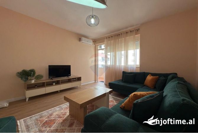 Shtepi me qera 2+1 ne Tirane - 800 Euro