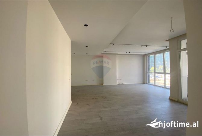 Ambient biznesi me qera 3+1 ne Tirane - 1,000 Euro