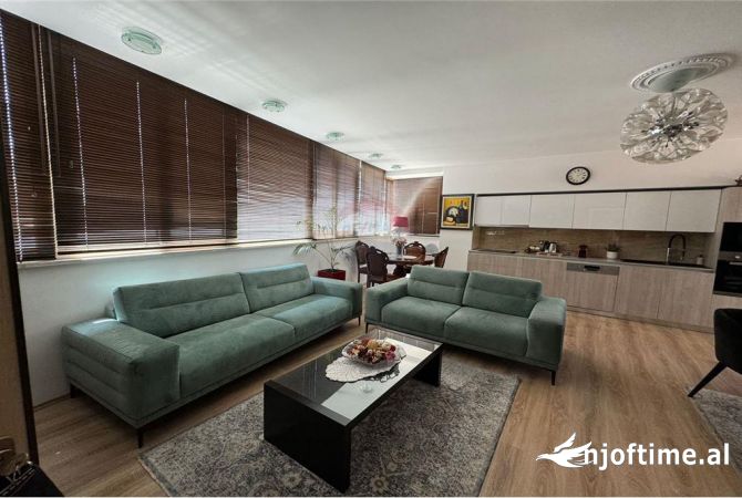 Shtepi me qera 2+1 ne Tirane - 1,200 Euro