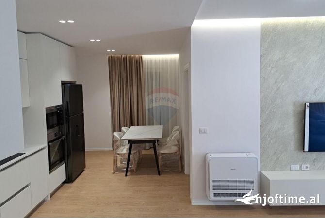 Shtepi me qera 2+1 ne Tirane - 1,000 Euro