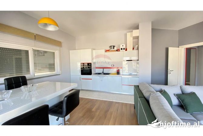 Shtepi me qera 2+1 ne Tirane - 800 Euro