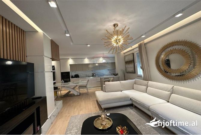 Shtepi ne shitje Apartament ne Tirane, 3+1, Mobilimi E mobiluar, Pagesa 330,000  Euro.