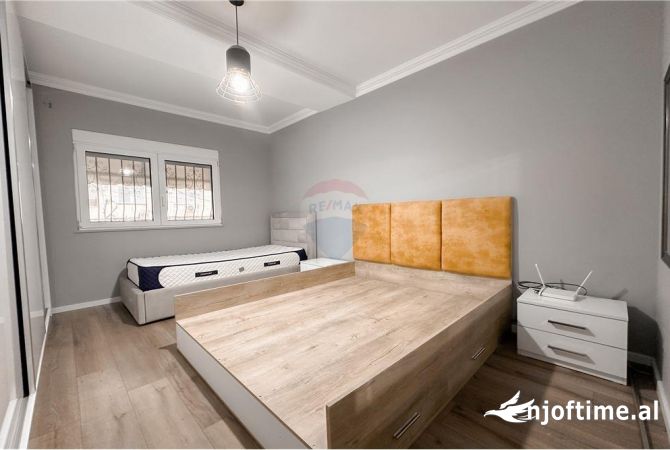 Shtepi me qera Apartament ne Tirane, 2+1, Mobilimi E mobiluar, Pagesa 850  Euro.