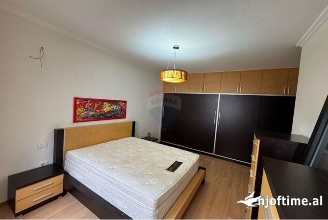 Shtepi me qera 2+1 ne Tirane - 900 Euro