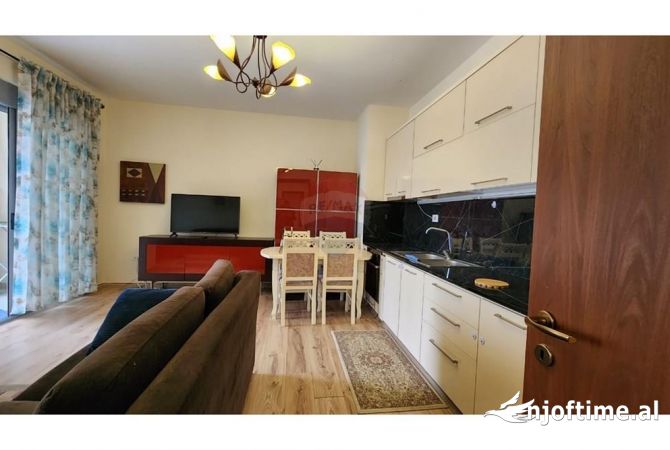 Shtepi ne shitje 2+1 ne Tirane - 150,000 Euro