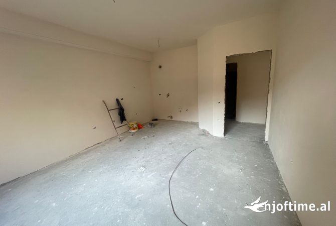 Shtepi ne shitje 1+1 ne Tirane - 100,000 Euro