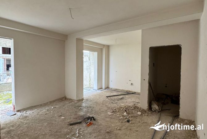 Shtepi ne shitje 2+1 ne Tirane - 130,000 Euro