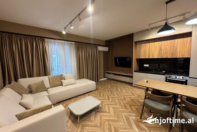 Shtepi ne shitje Apartament ne Tirane, 1+1, Mobilimi E mobiluar, Pagesa 199,000  Euro.