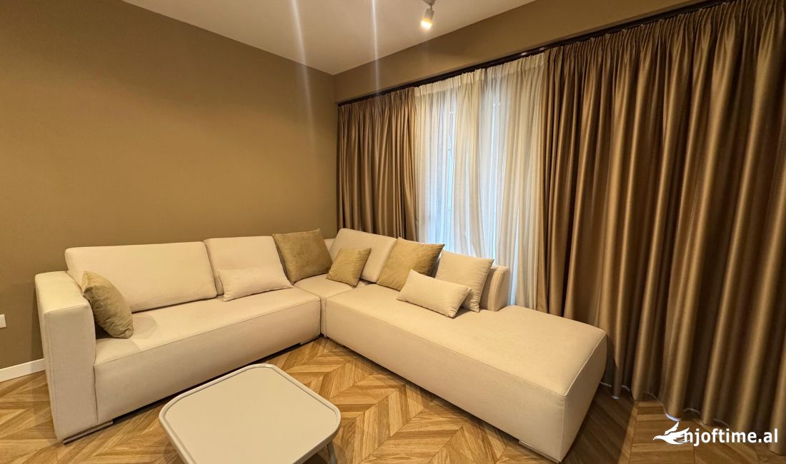 Shtepi ne shitje Apartament ne Tirane, 1+1, Mobilimi E mobiluar, Pagesa 199,000  Euro.