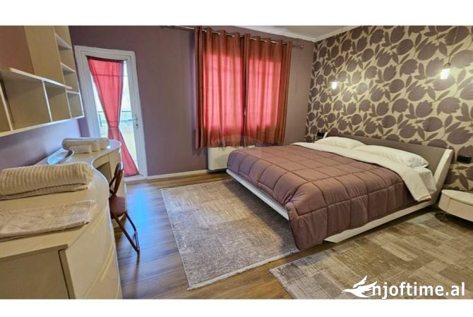 Shtepi me qera Apartament ne Tirane, 2+1, Mobilimi E mobiluar, Pagesa 1,000  Euro.