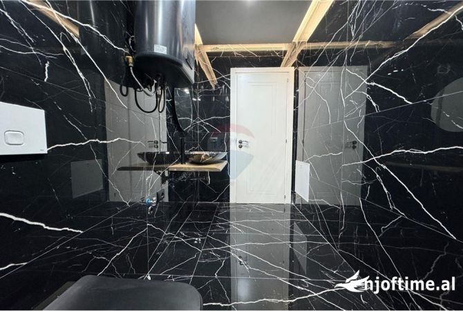 Shtepi ne shitje Apartament ne Tirane, Garsoniere, Mobilimi E mobiluar, Pagesa 115,000  Euro.