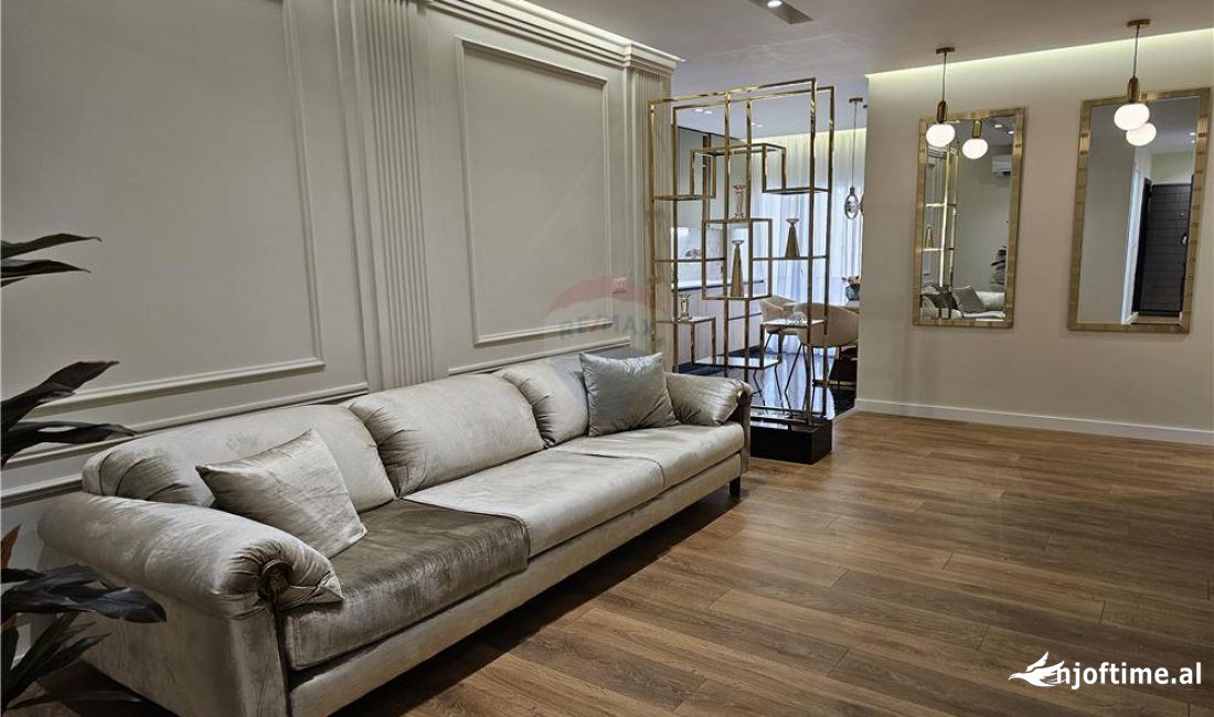 Shtepi ne shitje Apartament ne Tirane, 2+1, Mobilimi E mobiluar, Pagesa 235,000  Euro.