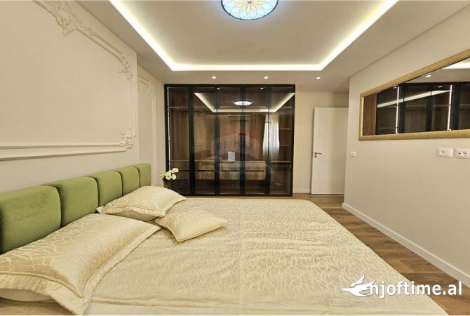Shtepi ne shitje Apartament ne Tirane, 2+1, Mobilimi E mobiluar, Pagesa 235,000  Euro.