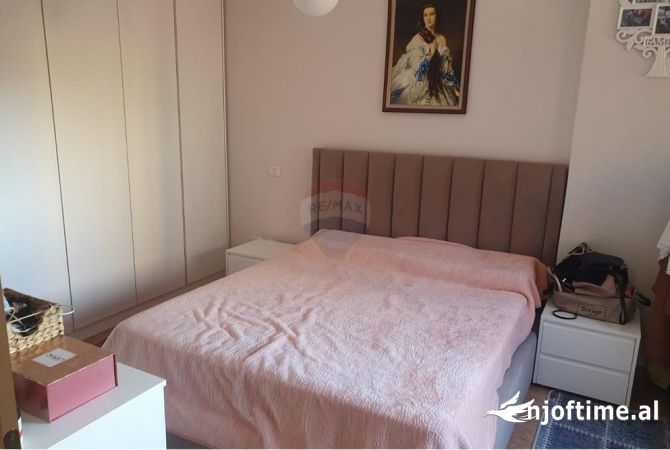 Shtepi me qera Apartament ne Tirane, 2+1, Mobilimi E mobiluar, Pagesa 550  Euro.